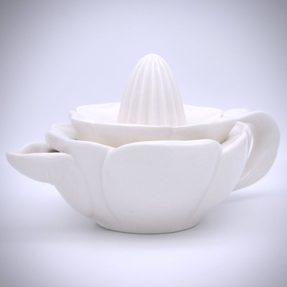 Biscuit Ceramic Citrus Juicer White Porcelain Fresh Squeeze Pitcher Spout Pour